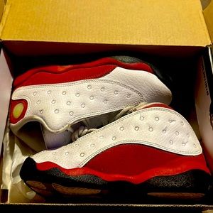 Jordan 13 retro size 9c. I will clean before shipping